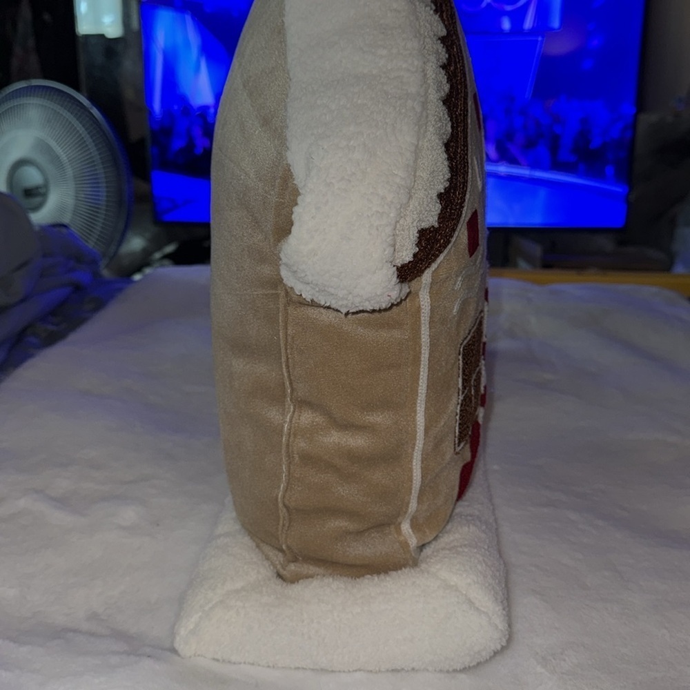 Cupcakes And Cashmere Gingerbread House Pillow-NWT - Picture 4 of 6